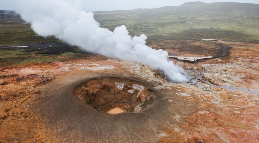 Gunnuhver Hot Spring