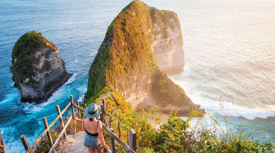 Kelingking Beach -Nusa Penida West Island 