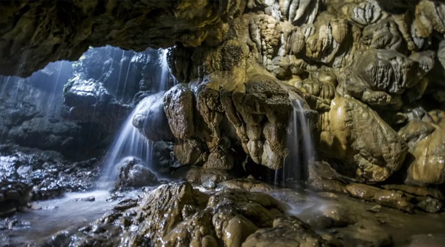 Mawsmai Cave