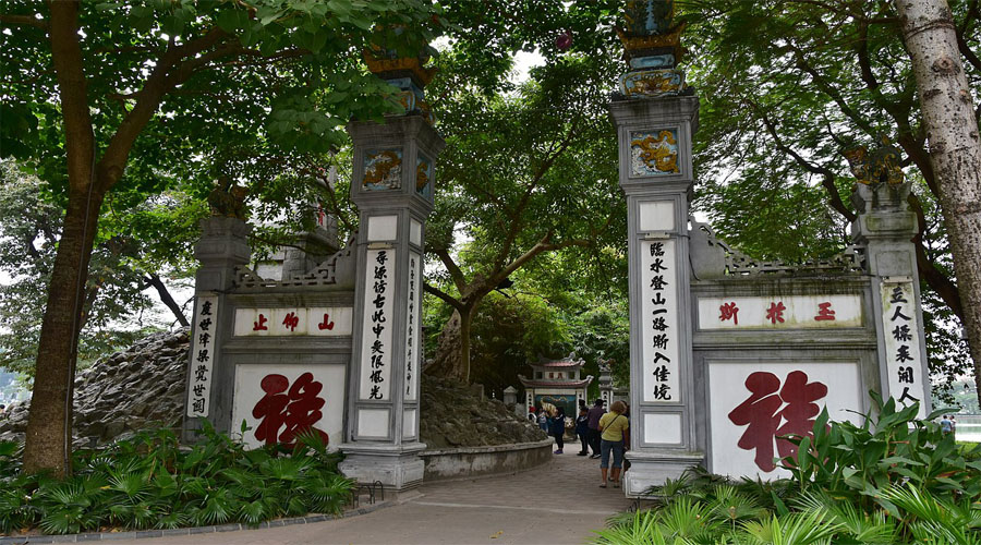 Ngoc Son Temple 