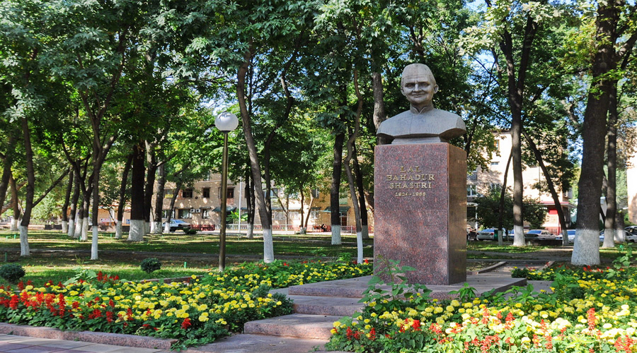 Lal Bahadur Shastri Memorial and Statue