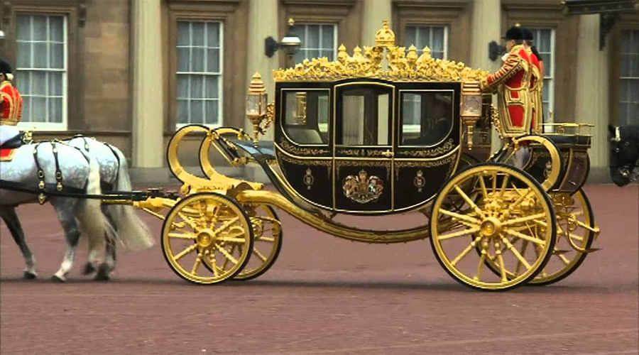 Queen Horse Carriage