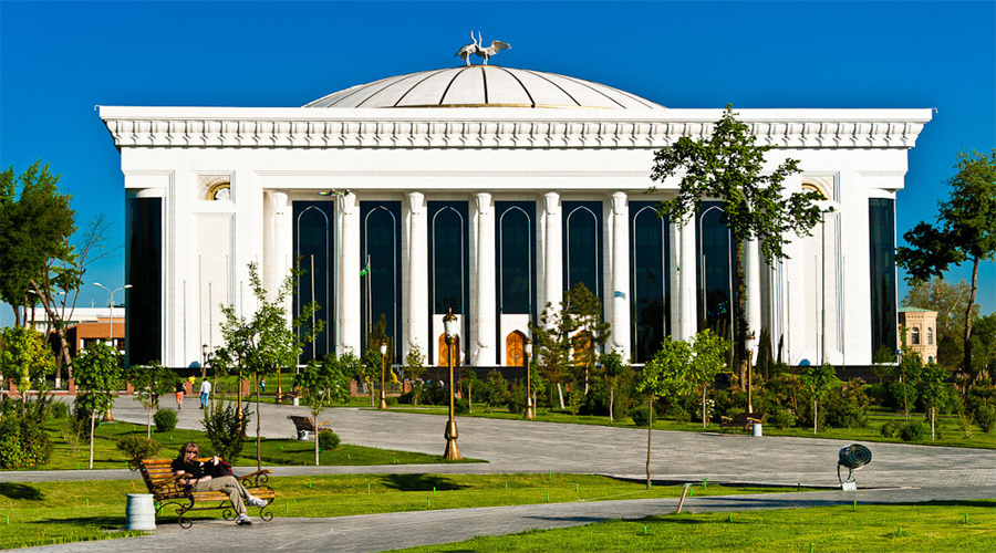 Amit Temur Square in Tashkent