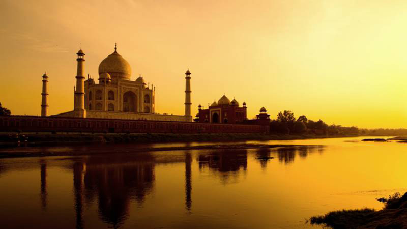 Taj evening view with yamuna river