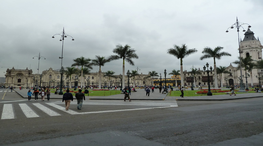Catheral Place, Lima