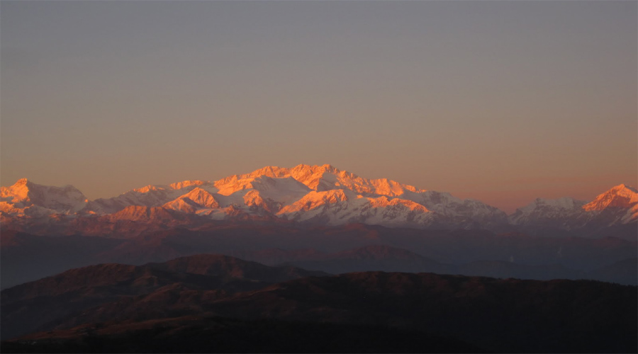 Kanchenjunga sun rise in Darjeeling