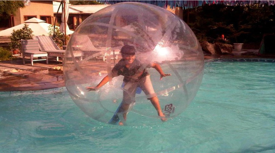 Kikar Lodge water ball
