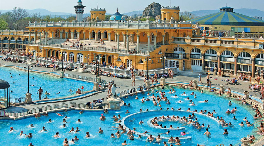 Outdoor Thermal Water, Budapest