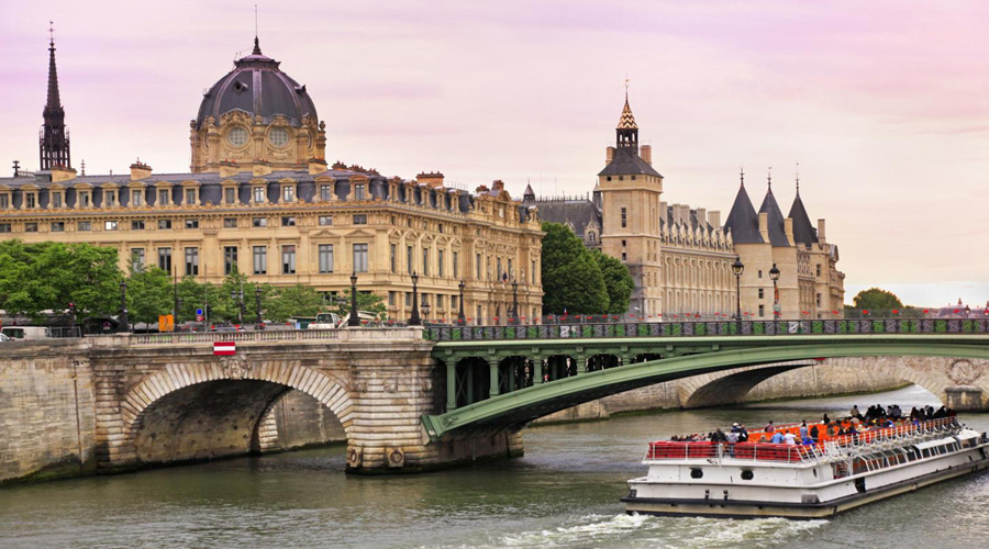 river Seine Cruise, Paris