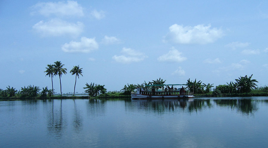 Vembanadu Lake Alleppey