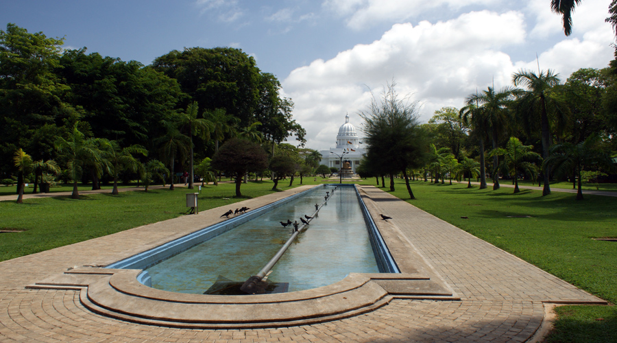 	Viharamahadevi Park, Colombo